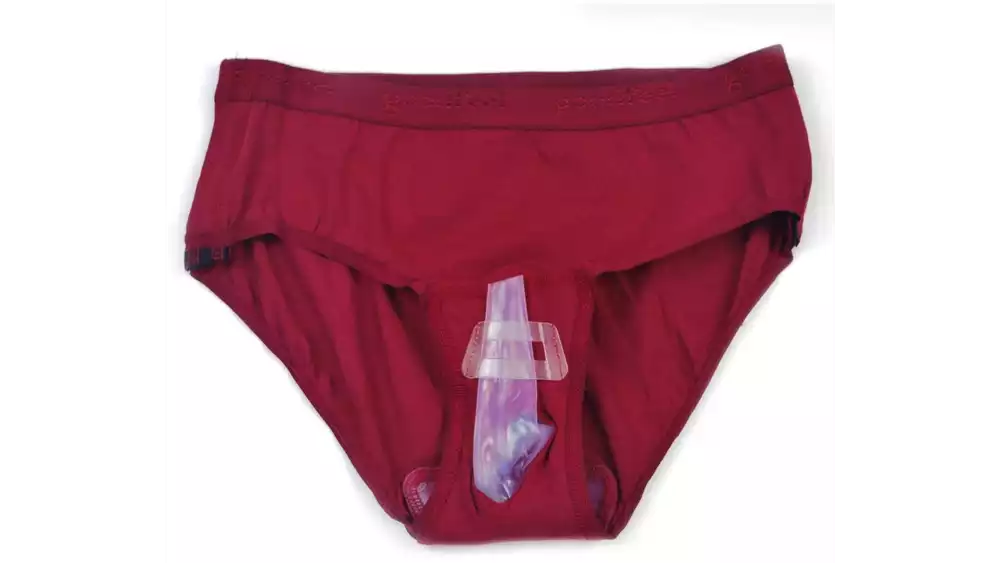 Goodfeel Now I Can Stand Urinate Openable Panty With Velcro For Women Maroon (XXXL)